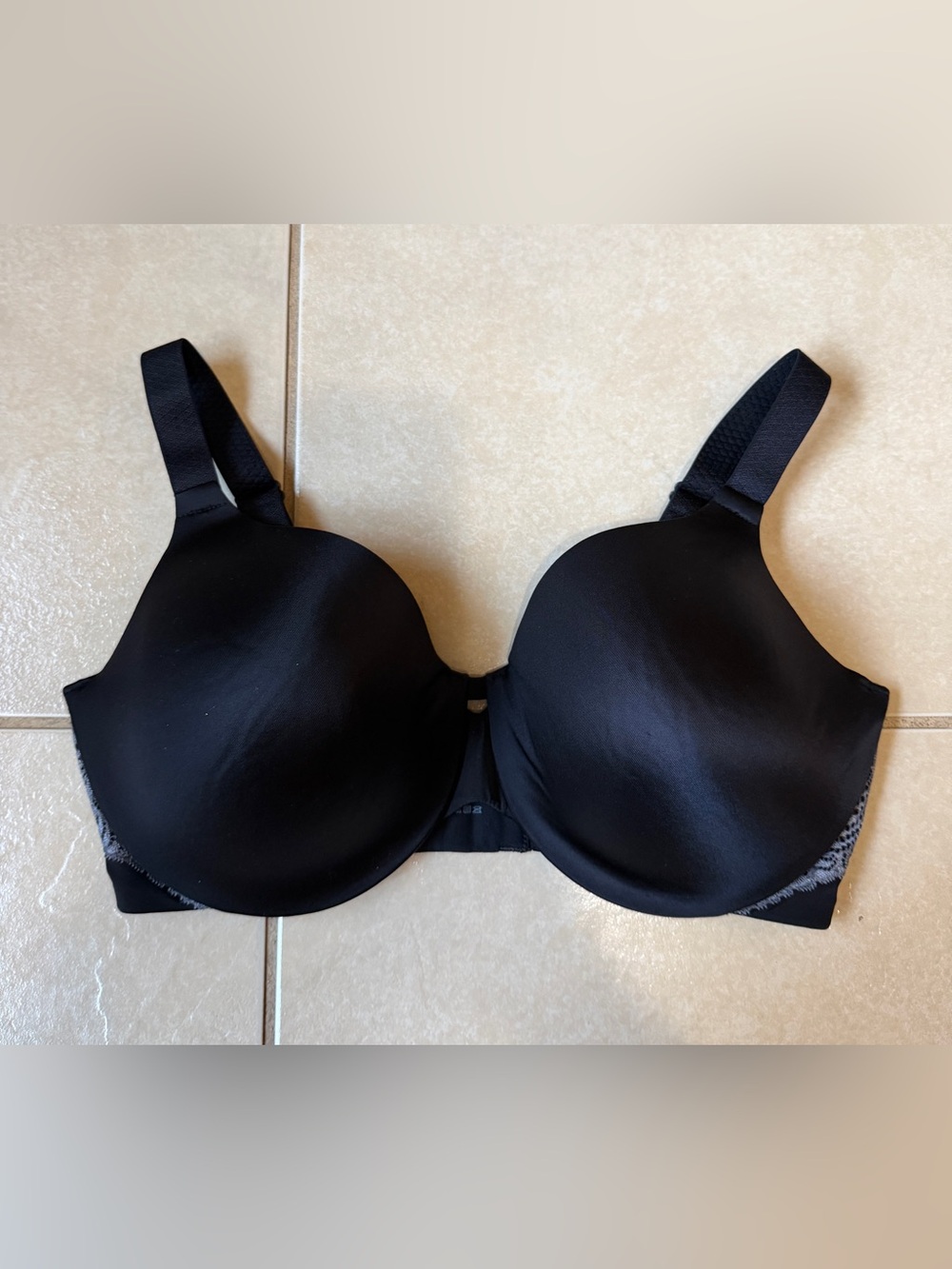 Vanity Fair Full Coverage Lightly Lined Underwire Bra Black Women’s 38DD